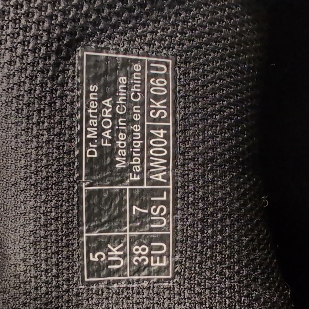 Dr Martens Faira sz. 7 Black boots - like new! - Picture 7 of 7